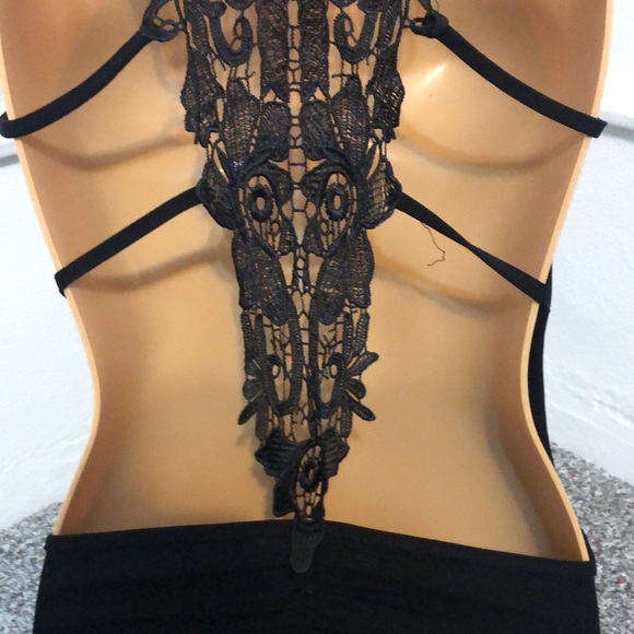 Sexy black tank top with lace open back size small - Picture 7 of 9